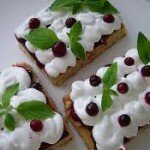 Клюквенное пирожное